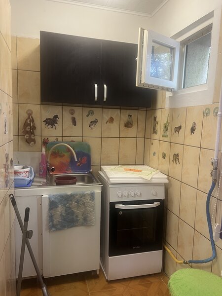 Berceni, Piata Resita,